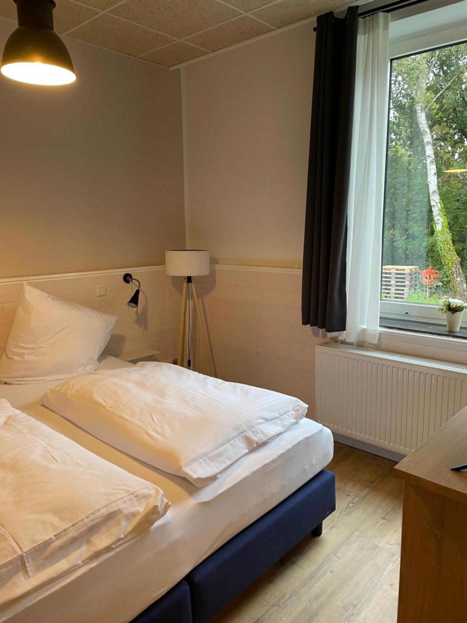Hotel Alte Navigationsschule Rhauderfehn Екстер'єр фото